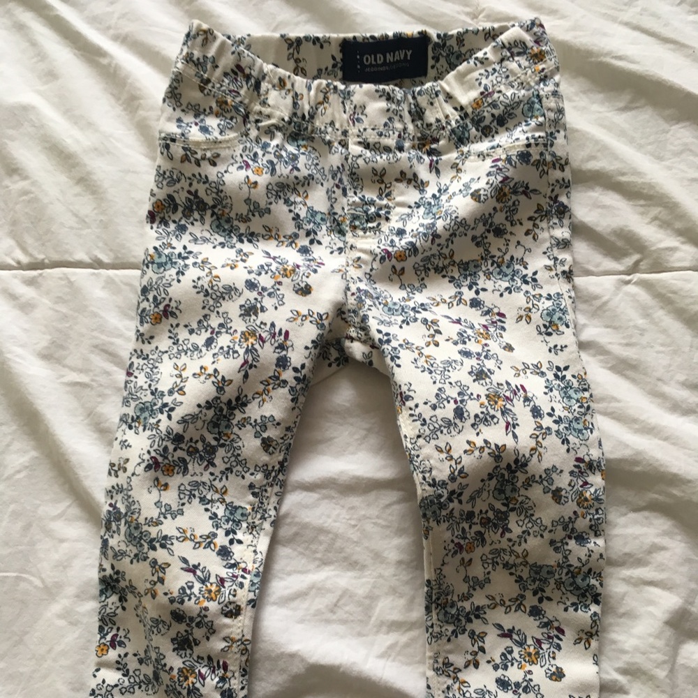 Old Navy floral jeggings, 2T